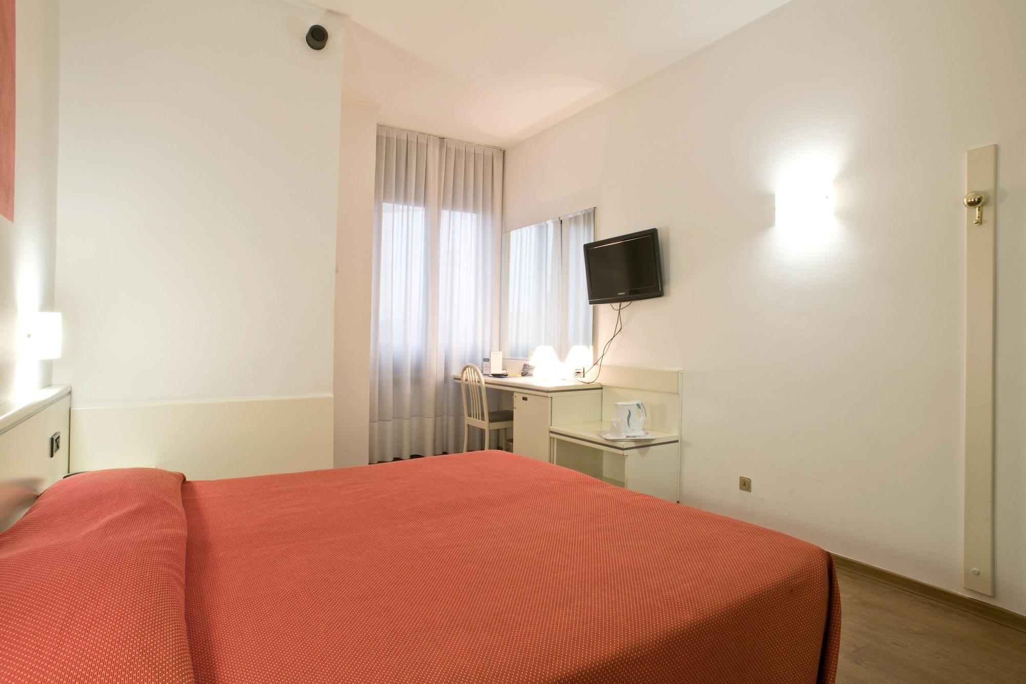Bareta Hotel 3*